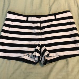 Gap striped shorts